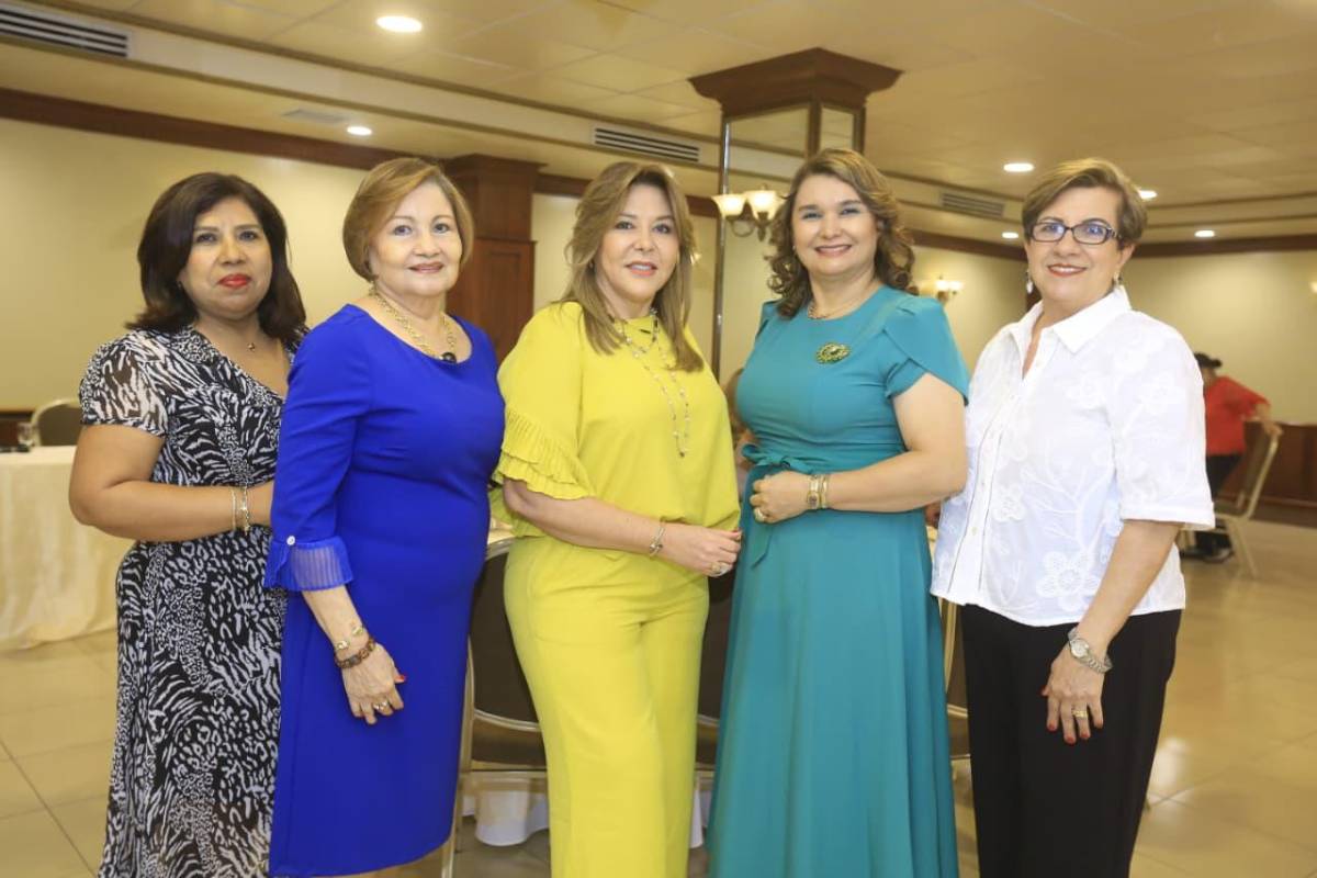 El Club Internacional de Mujeres celebra a la Mamá del Año, en SPS