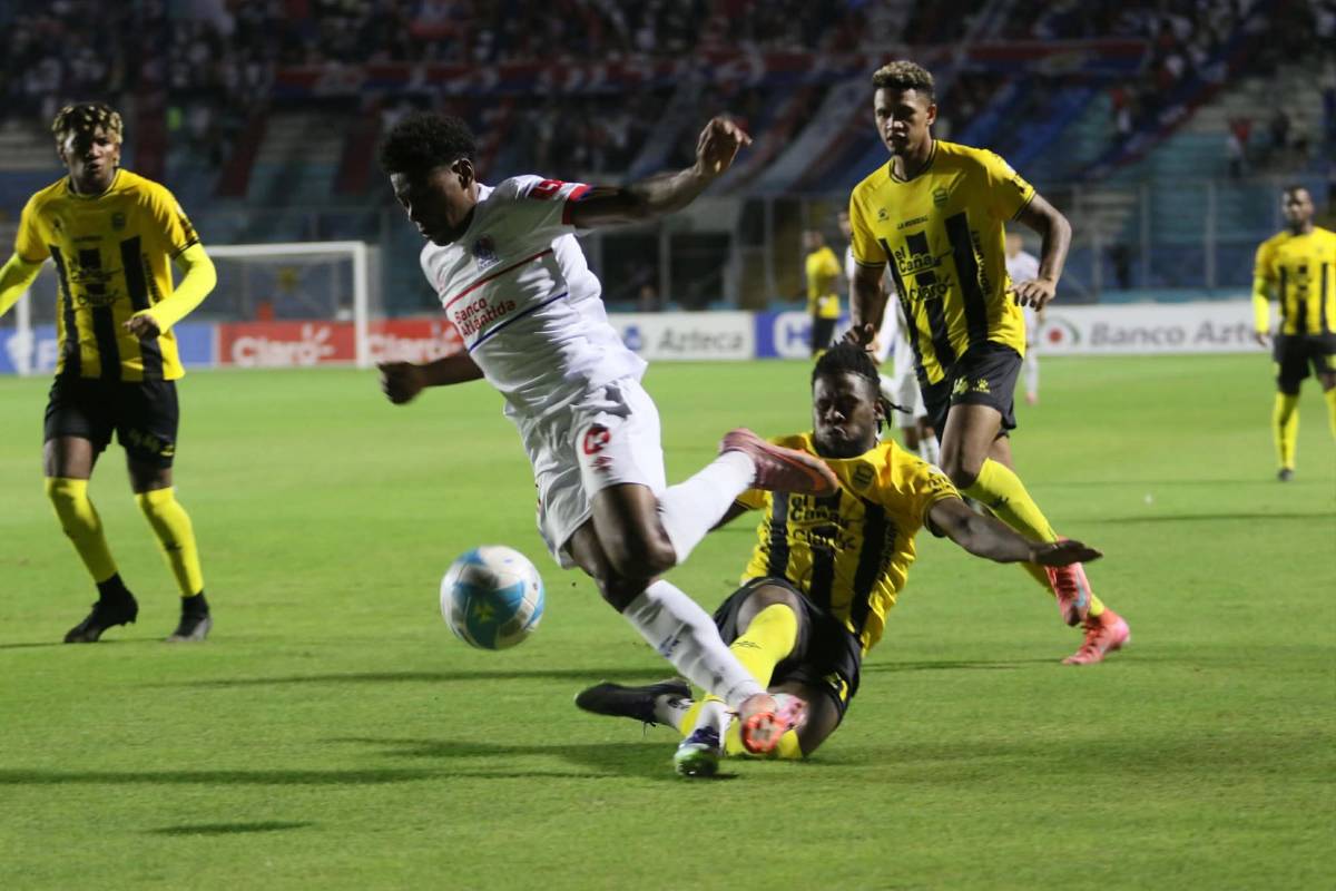 Olimpia despide a Real España, regreso, chicas y lo qué pasó con la pantalla