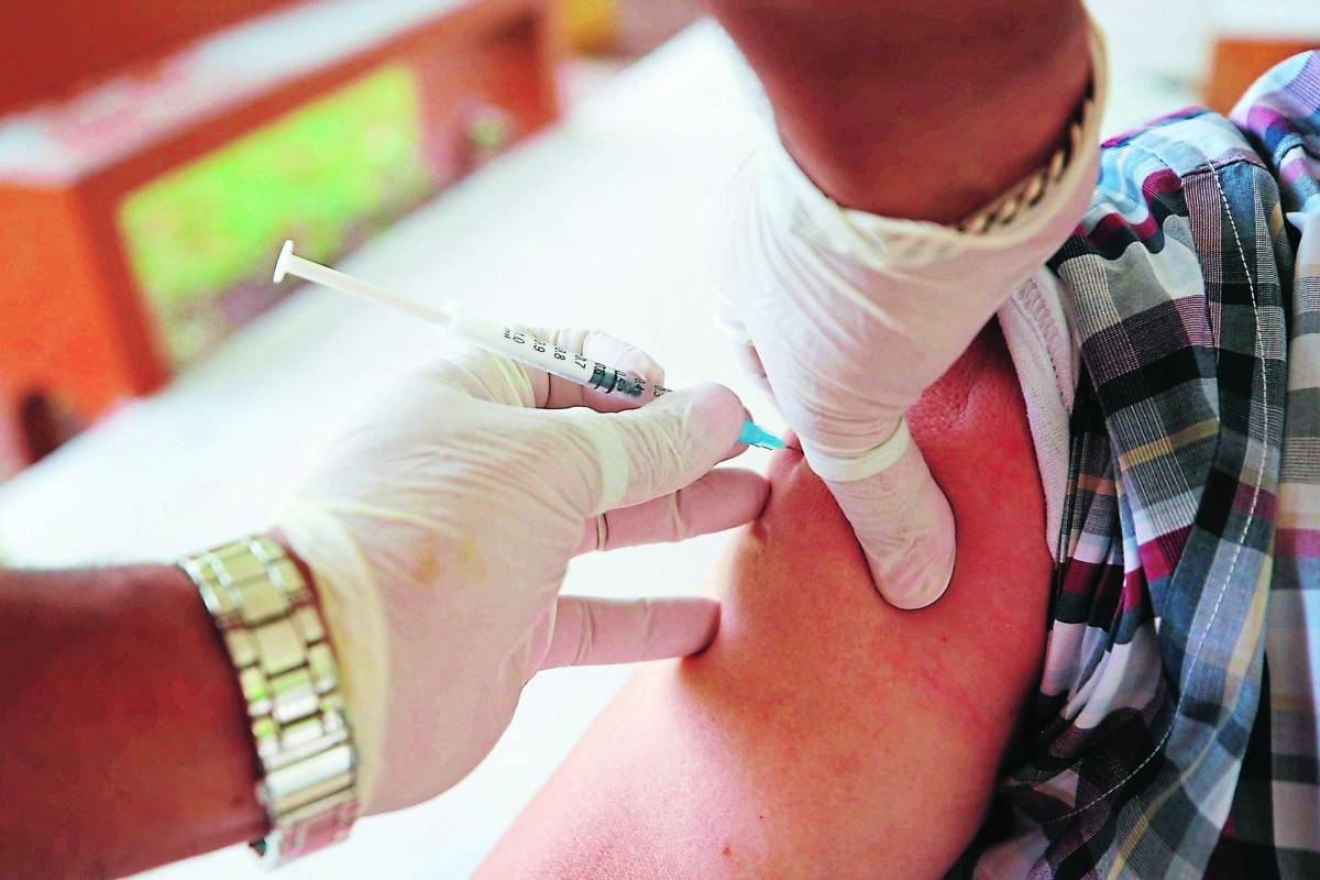 Dos de tres muertos por covid que ya van este año tenían todas las vacunas