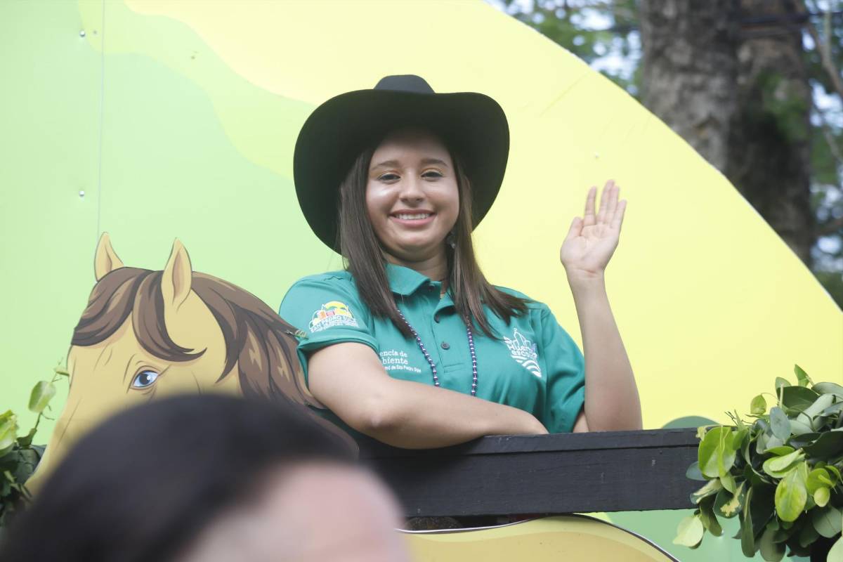 Ni la lluvia detuvo el desfile: San Pedro Sula celebra con orgullo su feria