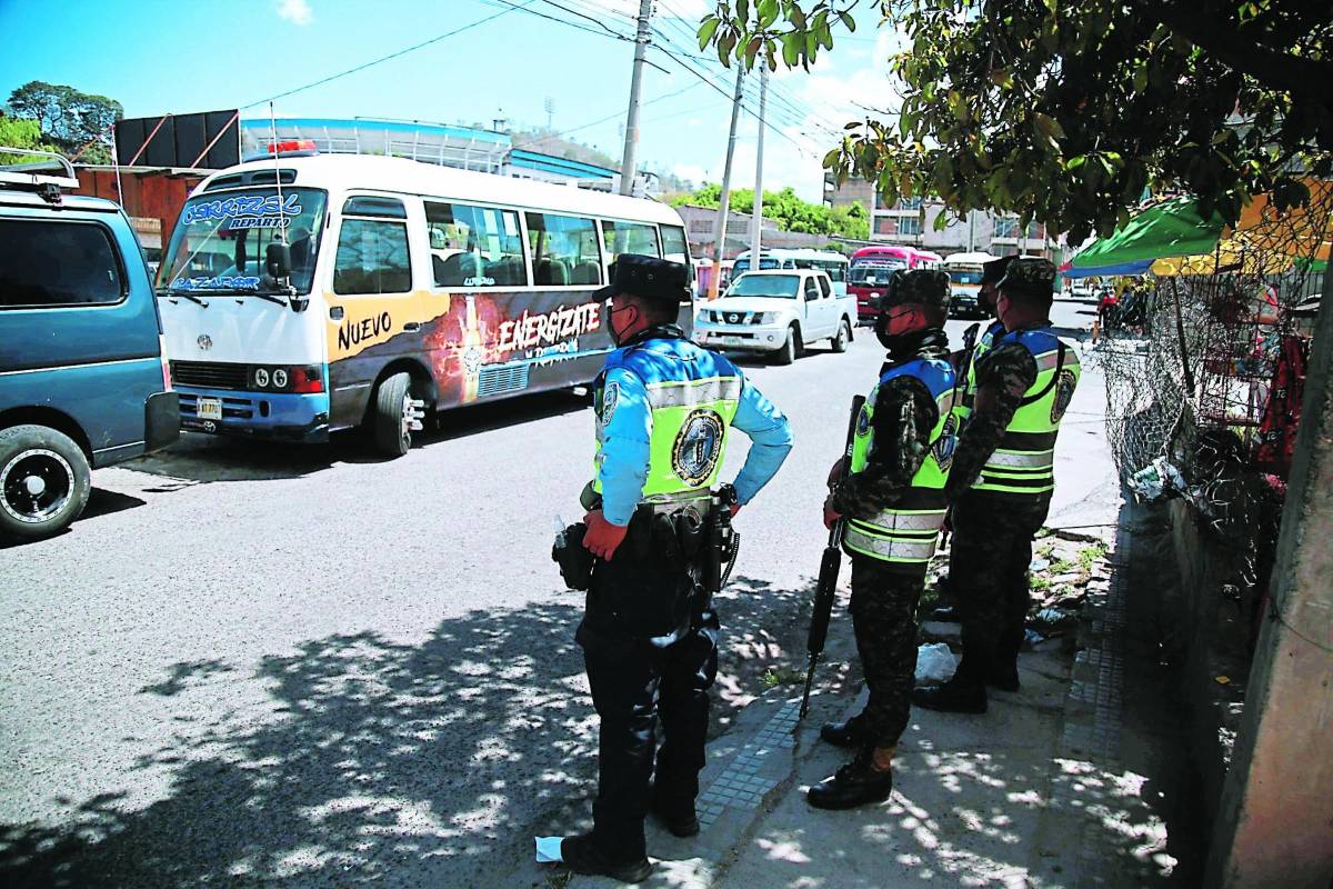 La sistematización extorsiva en las principales ciudades del país mantiene al rubro del transporte en vilo.