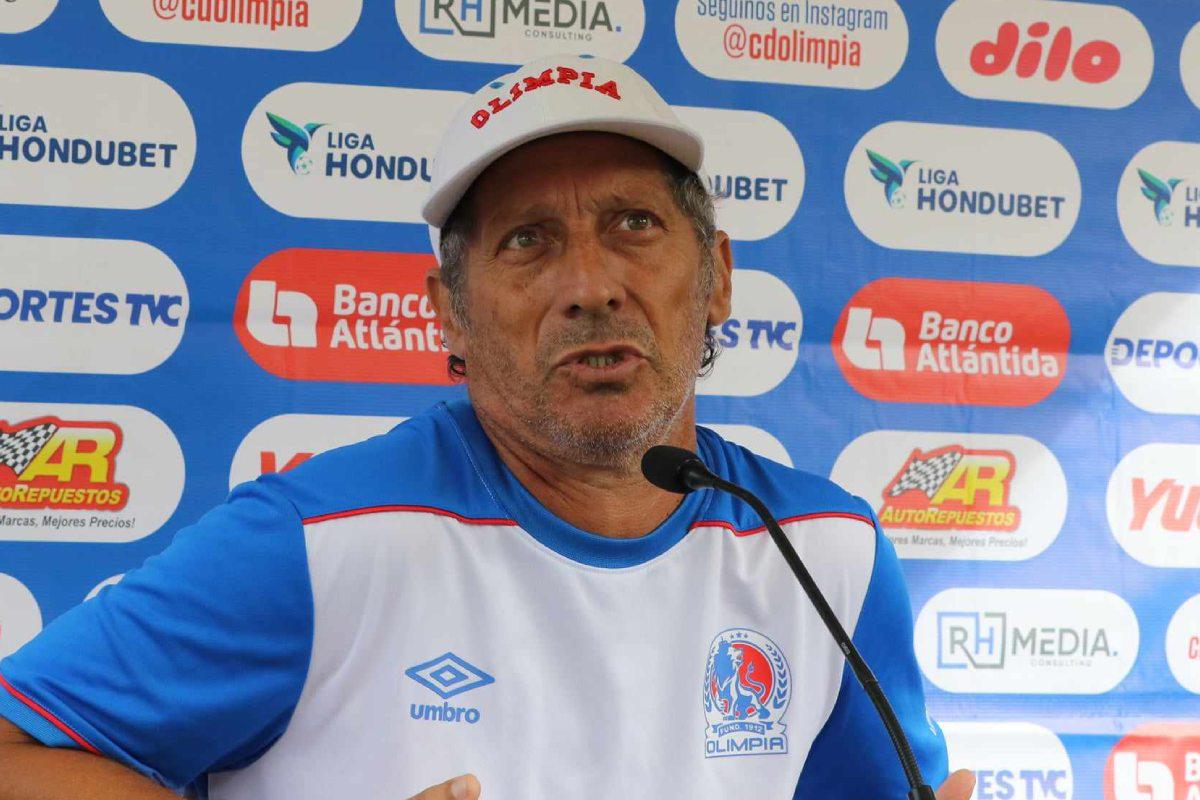 Pedro Troglio explica su expulsión y hace petición: “Que el árbitro me niegue en la cara”