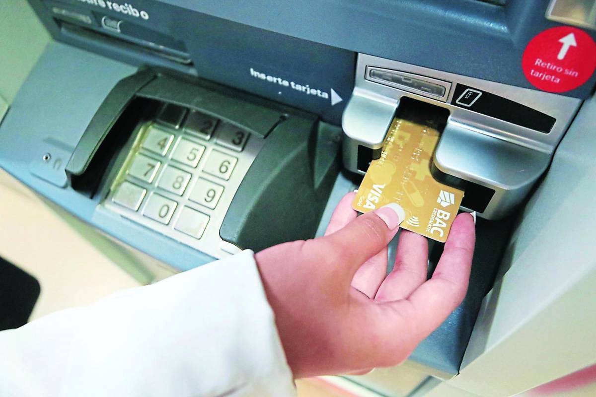 El 6.37% de la cartera crediticia del sistema financiero hondureño está colocado en tarjetas de crédito otorgadas en dólares y en lempiras a empresas y personas.