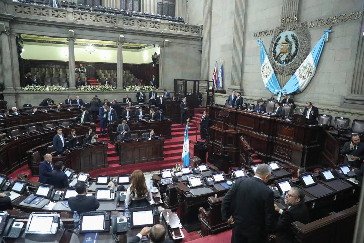 Constituido el nuevo Congreso de Guatemala, queda libre la vía para investir a Arévalo