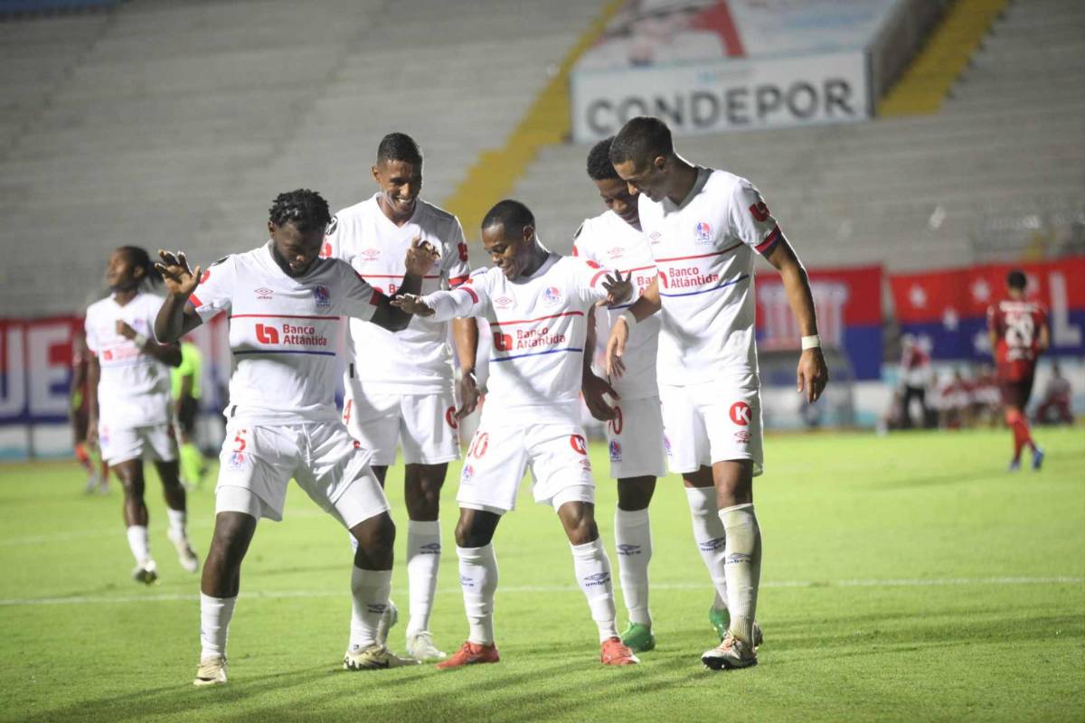 El baile de Olimpia a Estelí, festejos en el Nacional y el oso del Real España
