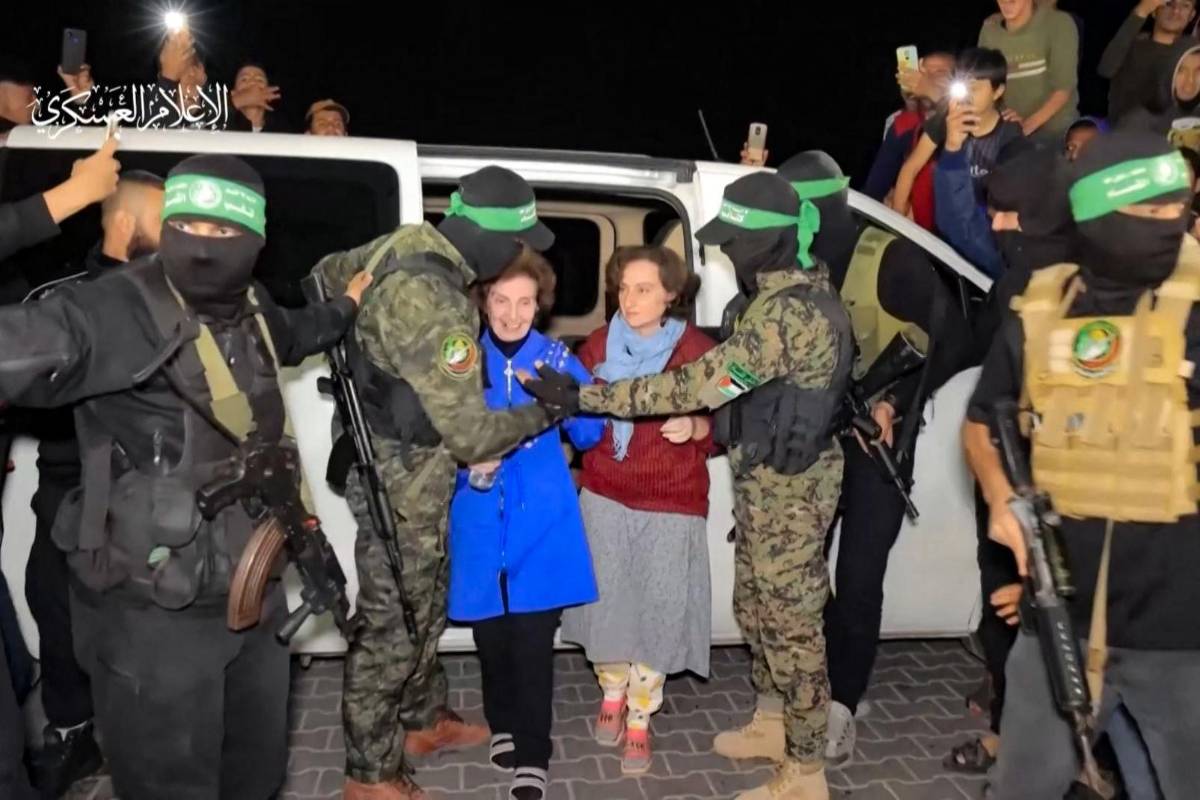 Hamás drogó a rehenes para que parecieran “felices” al ser liberados, afirma Israel