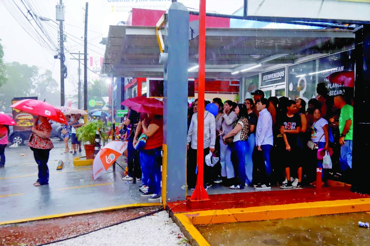Sampedranos viven un vibrante cierre de feria, pese a la lluvia