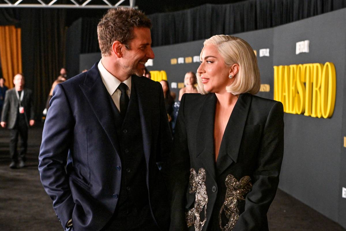 Lady Gaga acompaña a Bradley Cooper en promoción de “Maestro”