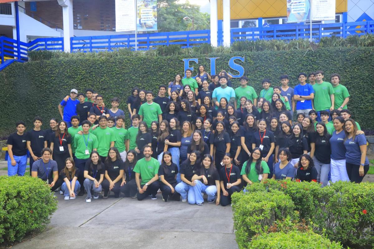 Así fue la fase final del “Startup Weekend Youth” de la EIS