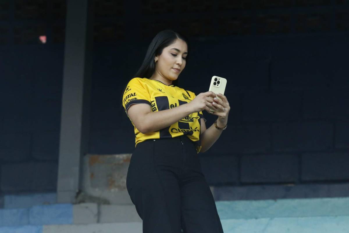 Las chicas del Real España vs Olimpia: bellezas roban suspiros en el clásico