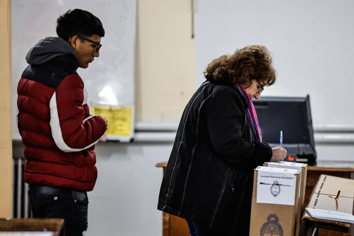 Abren los centros de votación para las elecciones primarias en Argentina