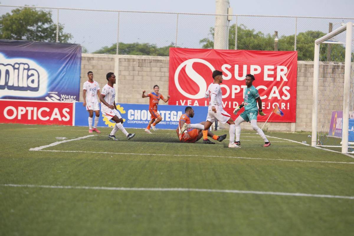 La definición de Jairo Róchez tras el pase de Jefryn Macías.