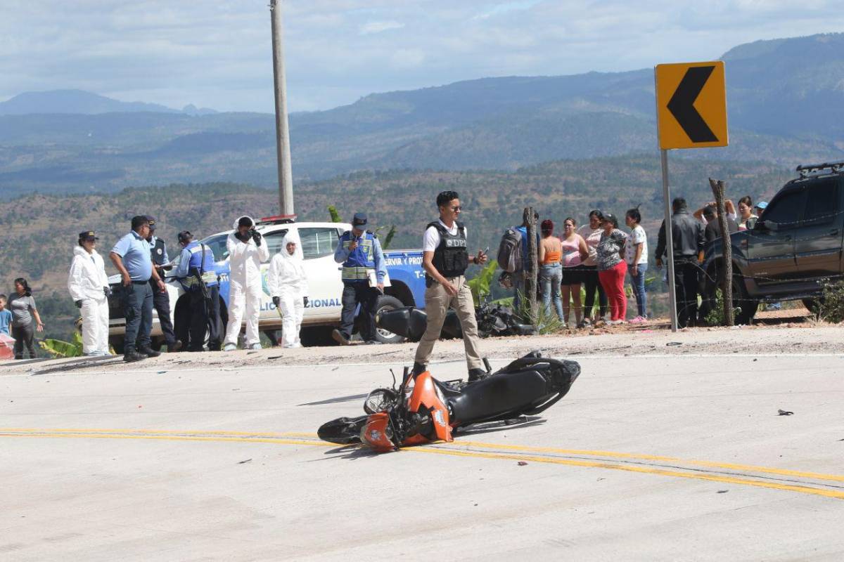 Hijo lamenta la muerte de su padre en accidente cuádruple en El Paraíso