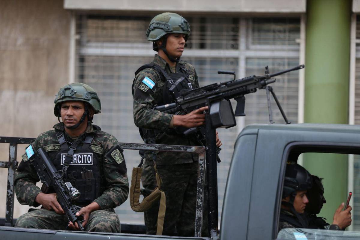 Fuerzas Armadas refuerzan seguridad en Tegucigalpa por agenda clave del Congreso