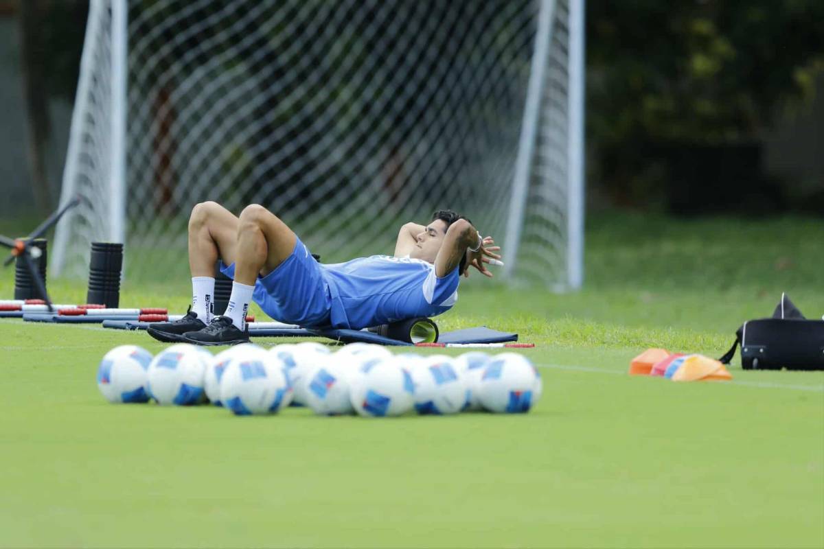 Selección de Honduras con nuevos legionarios, gesto de Palma e invitada especial