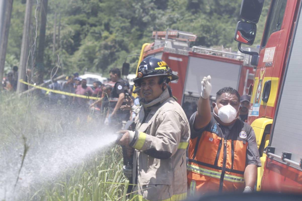 Fotos y lo que se sabe del accidente que dejó dos muertos en la colonia Lempira de SPS