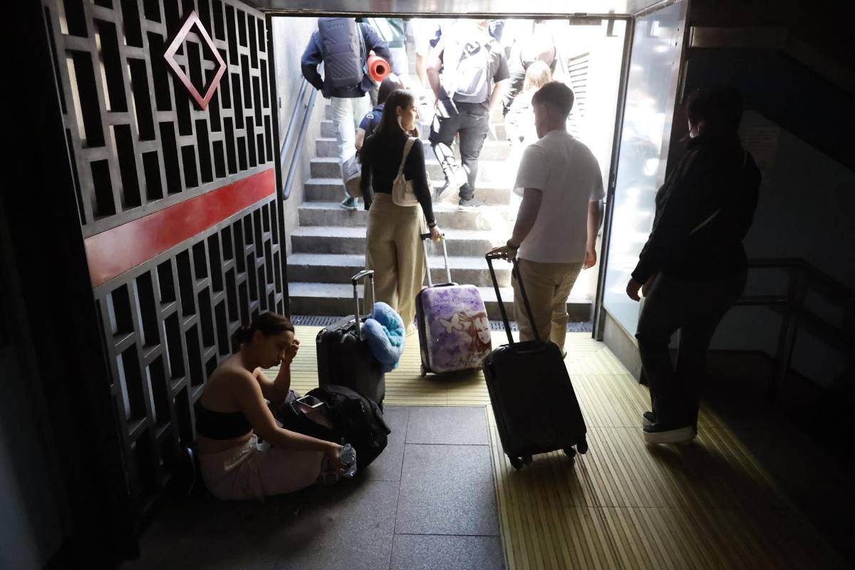 España a oscuras: imágenes del gran apagón en Madrid y Barcelona