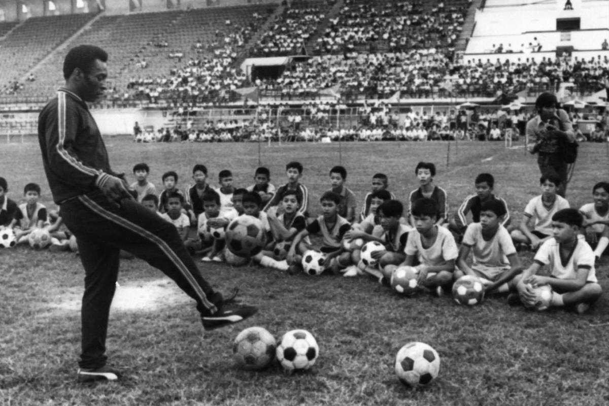 Pelé logró tres títulos mundiales con la selección de Brasil (1958-1962-1970).