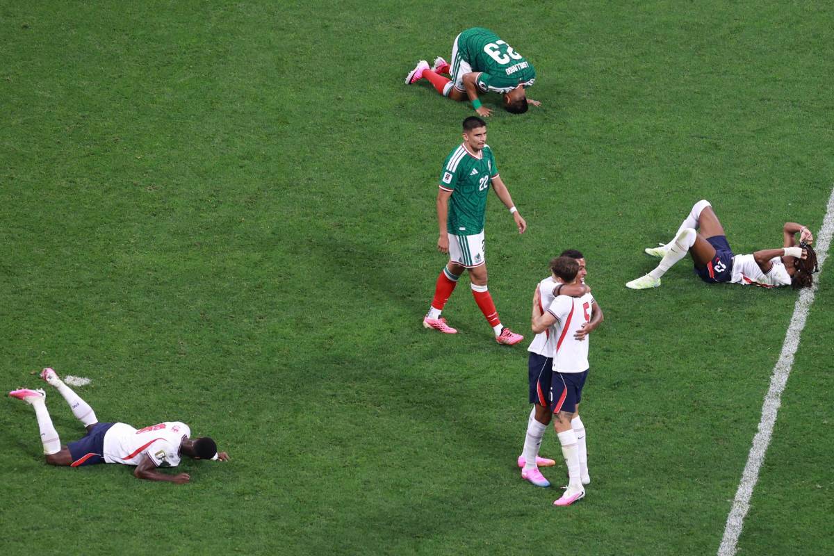 México se quiebra tras eliminación, llanto de Ochoa y 'Aztecazo' de Inglaterra