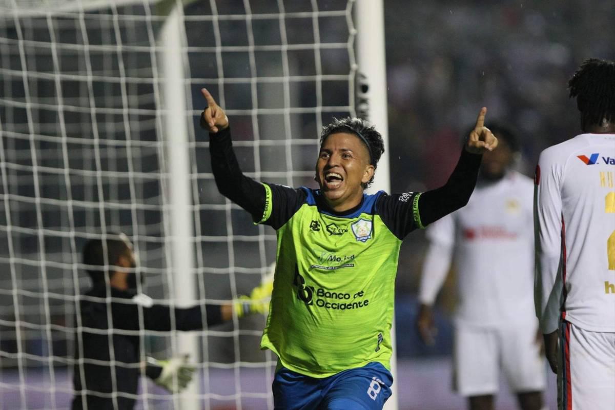Henry Cachita Gómez fue el anotador de uno de los goles ante Olimpia en la gran final del torneo Clausura 2023.