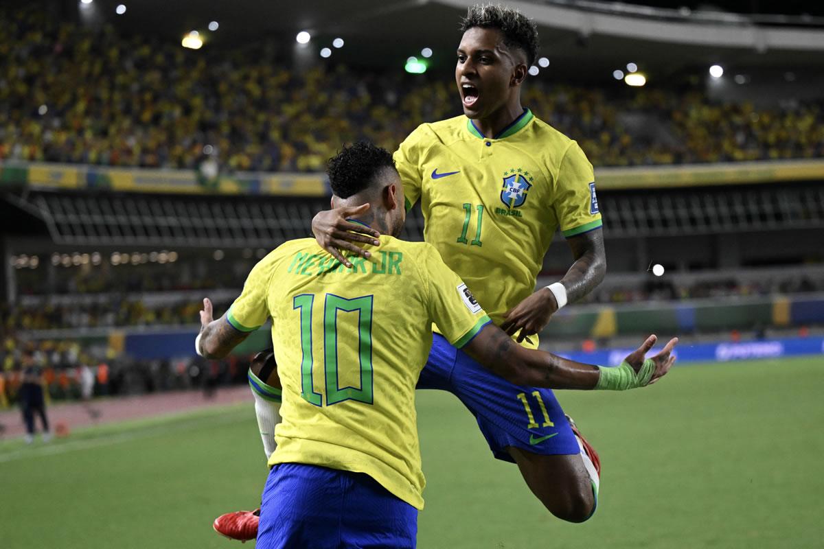 Neymar y Rodrygo, las figuras de Brasil ante Bolivia.