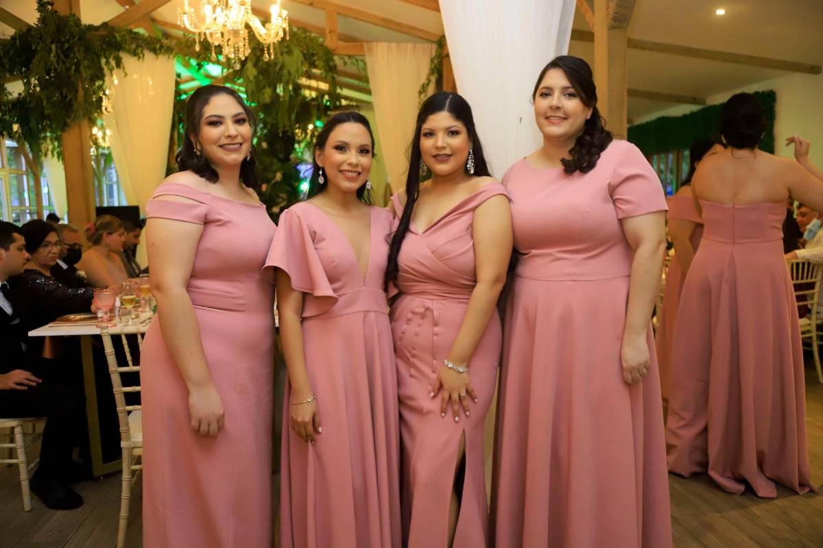 Fernando y Danna llegan al altar para unirse en matrimonio