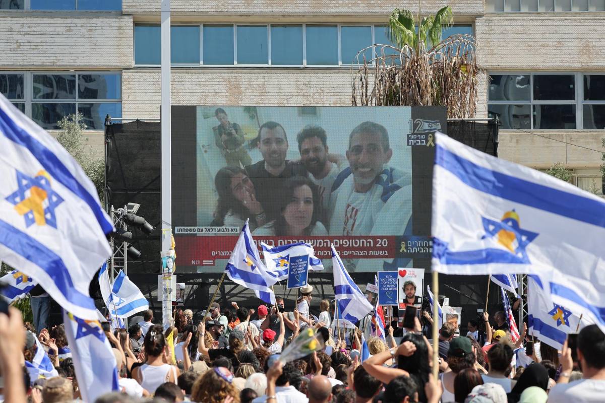 ¿Quiénes son los rehenes israelíes liberados por Hamás?