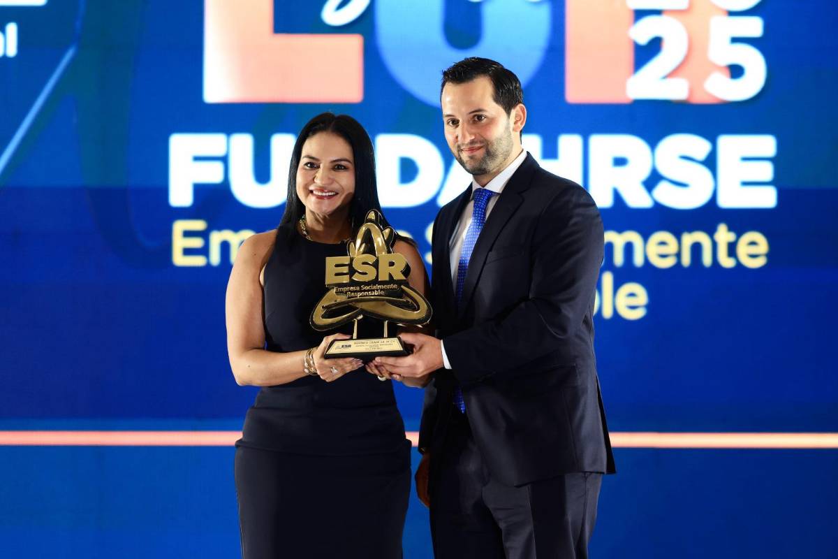 En fotos: Algunos premiados con el Sello FUNDAHRSE 2025