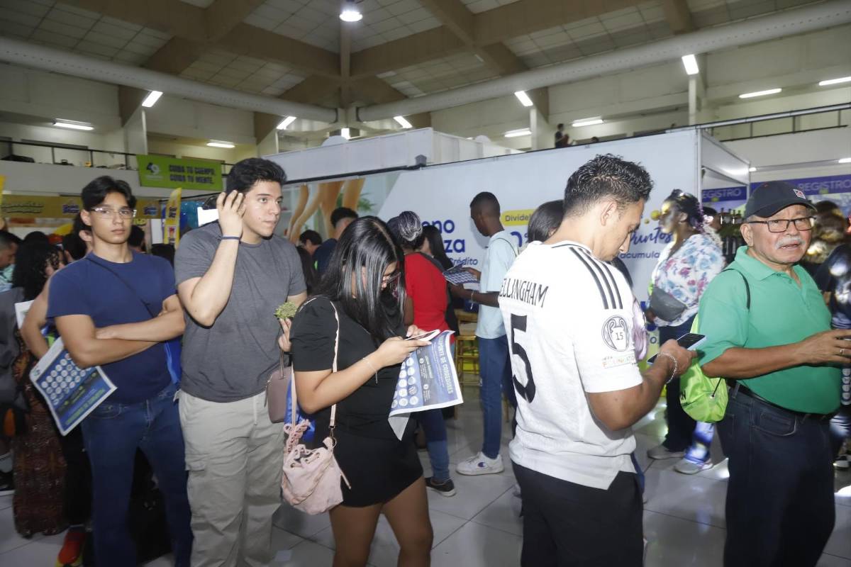 ¡Es un éxito! Continúa entrega de kits de la Maratón La Prensa-Gatorade