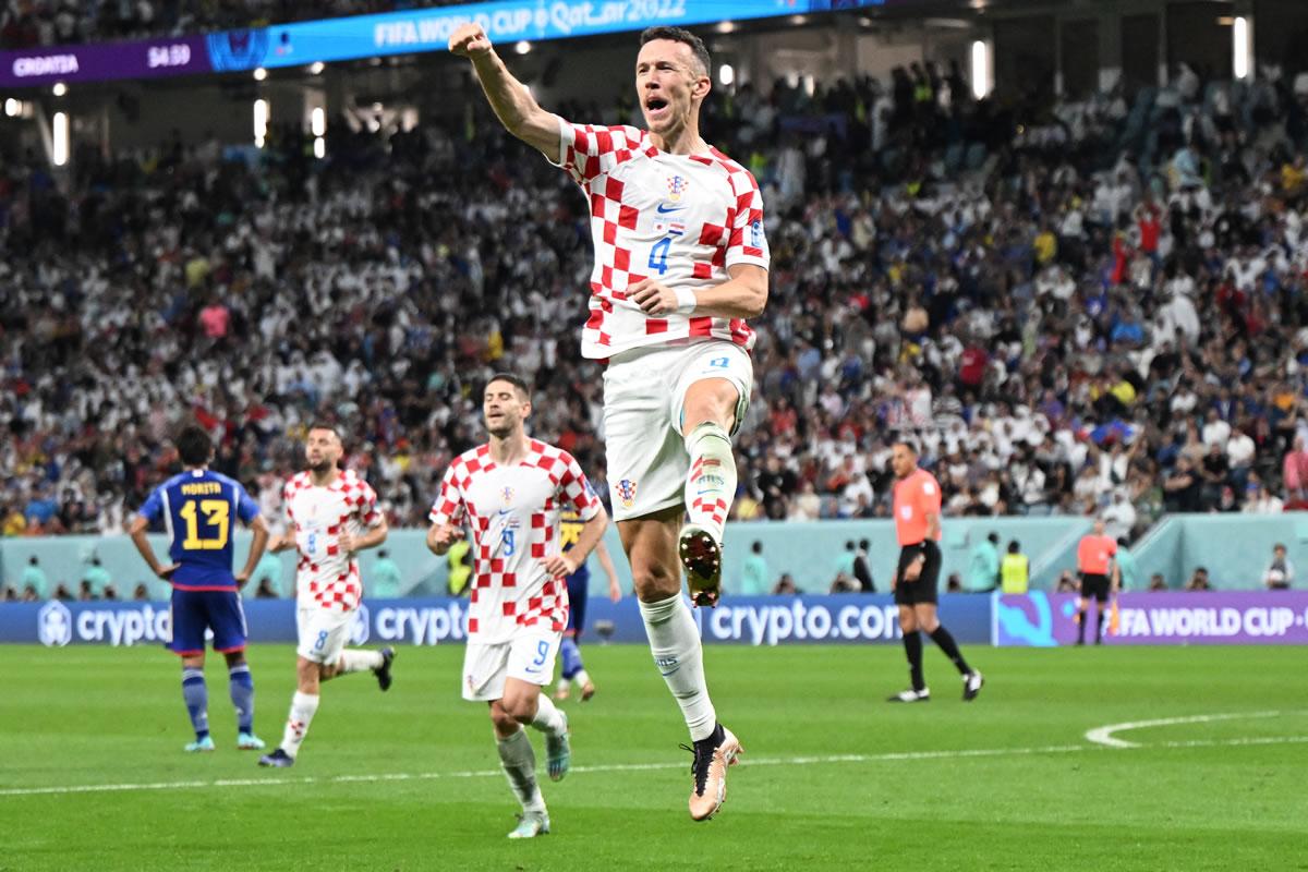 Ivan Perisic celebrando su gol para el empate de Croacia.