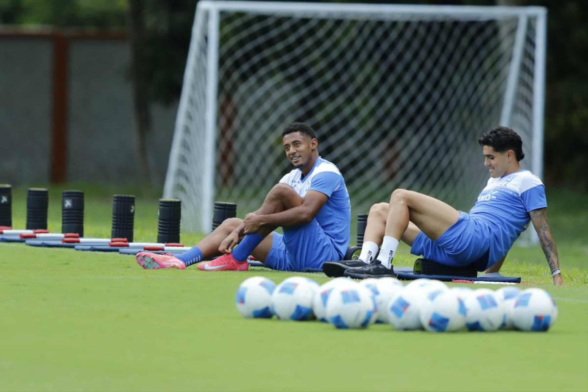 Selección de Honduras con nuevos legionarios, gesto de Palma e invitada especial