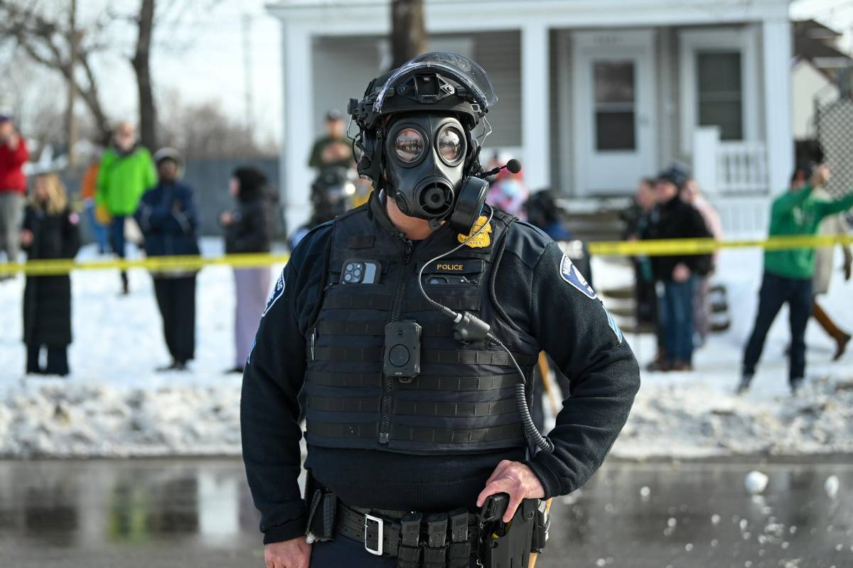 Indignación  tras muerte de mujer en redada de ICE en Minnesota