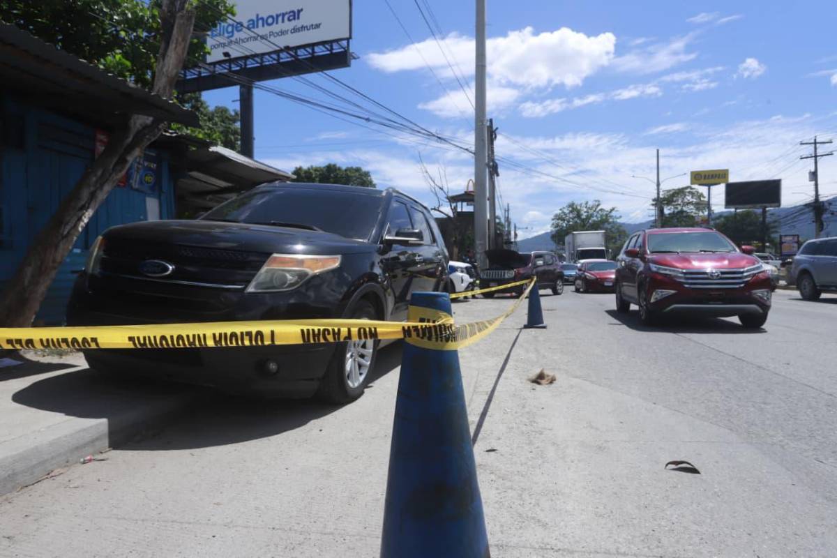 Lo que se sabe de la mujer hallada muerta en camioneta en SPS; su esposo está requerido