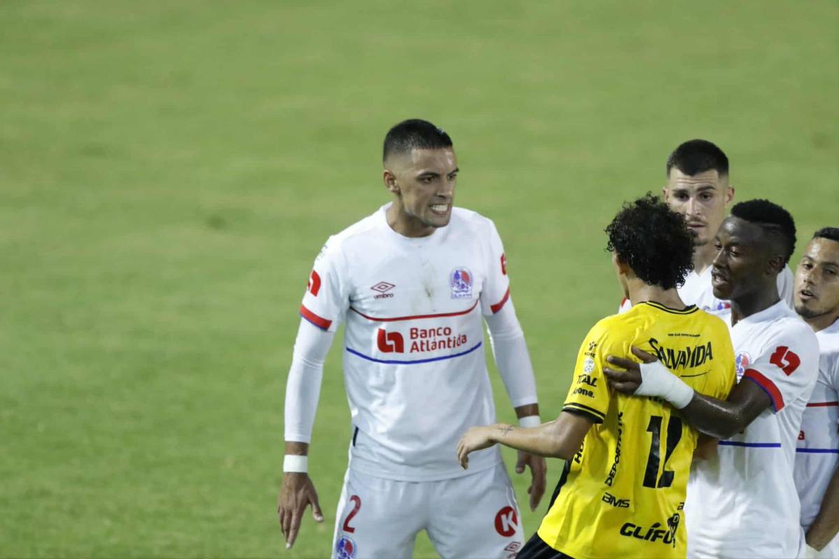 Peleas en el Real España-Olimpia, lo que pasó con Menjívar y brasileña sorprende