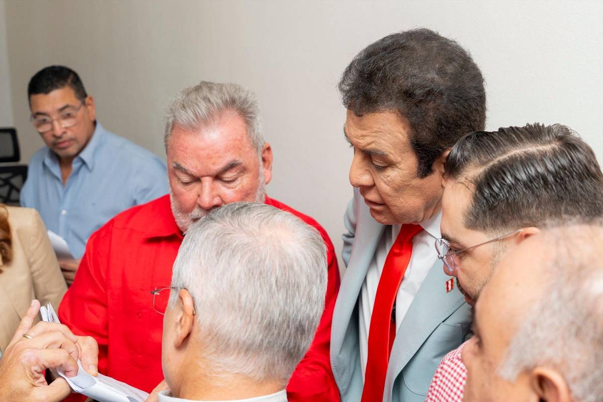 Roberto Contreras atiza contra Nasralla: Se le dieron L67 millones del partido