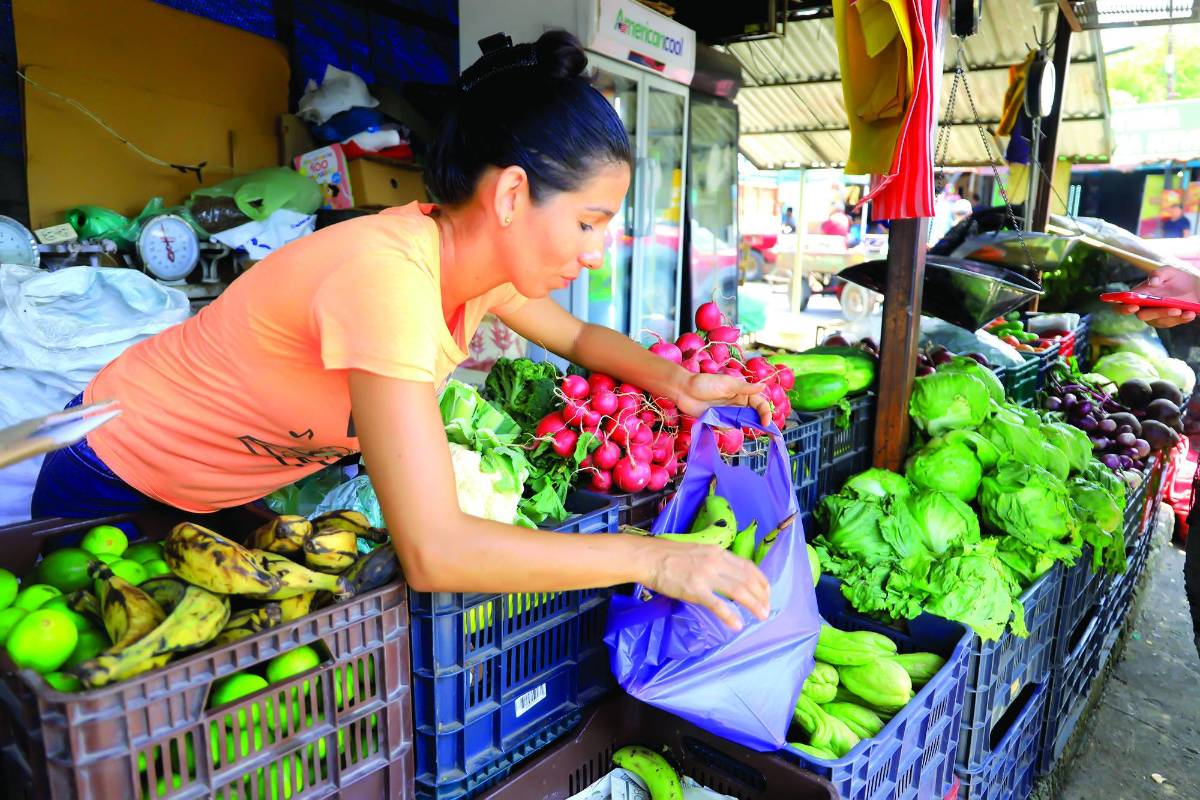 Autoridades afirman articular esfuerzos para combatir la especulación y el acaparamiento.
