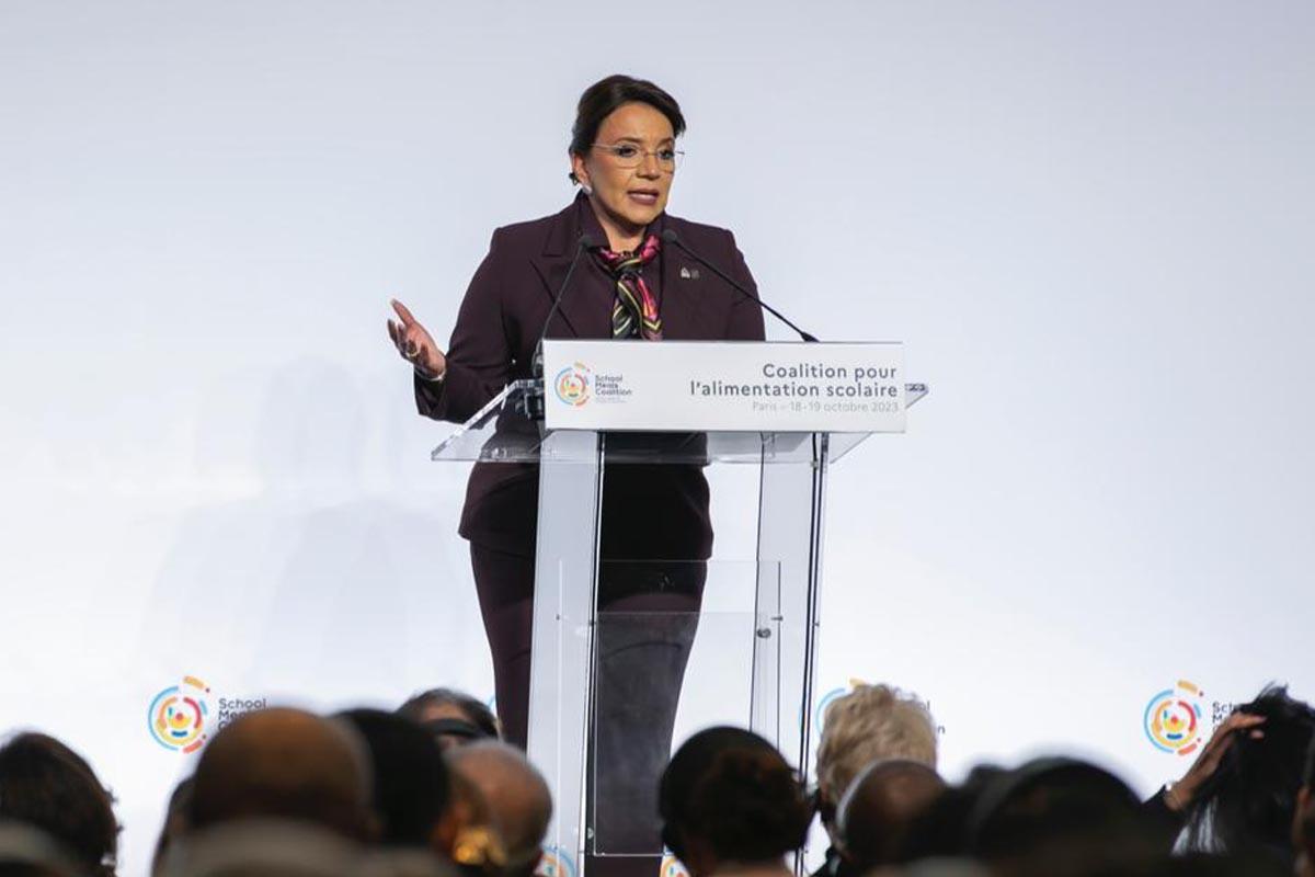 Xiomara Castro deja Francia y ahora viajará a Chiapas, México