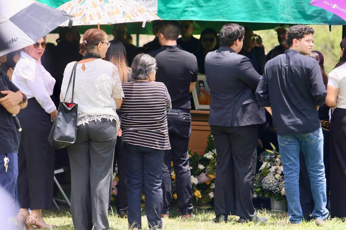 Con forenses en velorio, nuevas revelaciones de su pareja: así fue el último adiós a chef Sandra Díaz