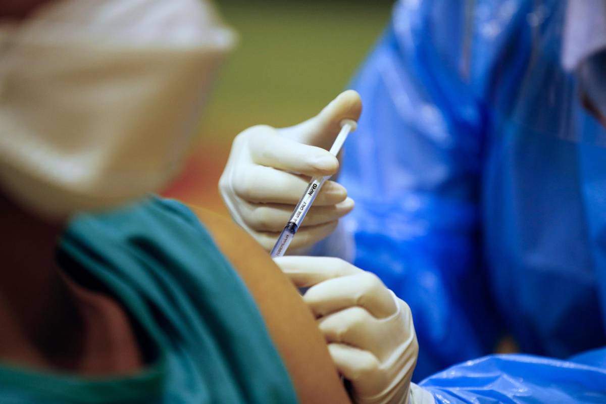 Sinovac prevé tener en tres meses una nueva versión de su vacuna contra variante ómicron