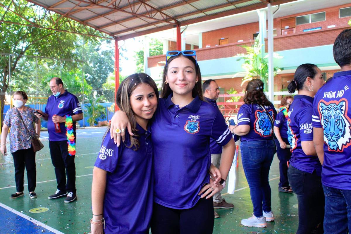 Seniors Entrance 2023 de la Episcopal School