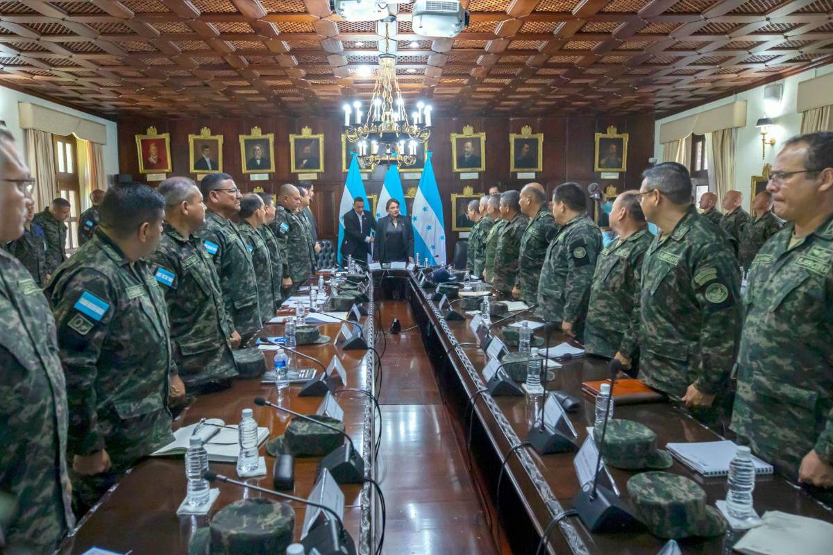 Xiomara Castro ordena compras directas para construir cárcel