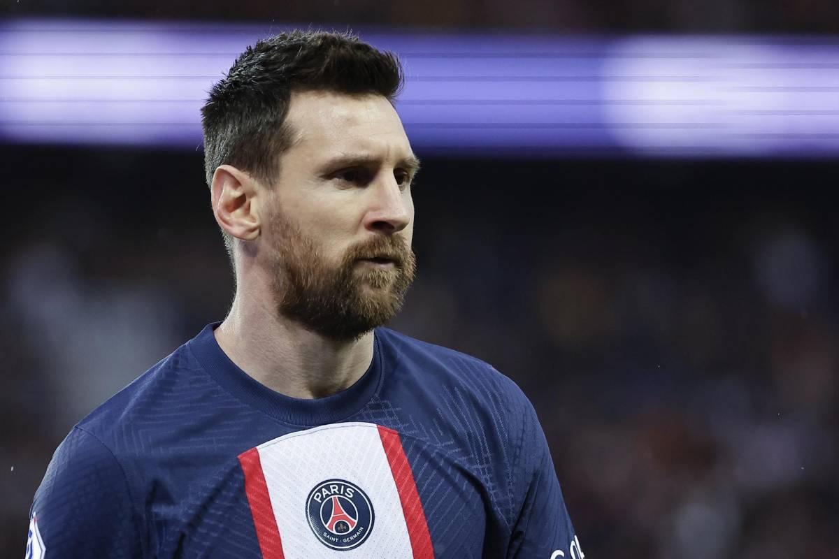 Lionel Messi recibió abucheos por parte de la afición del PSG.