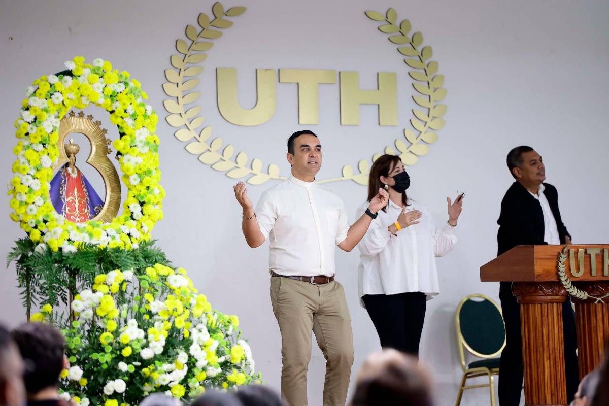 Católicos celebran gran jornada de oración y sanación