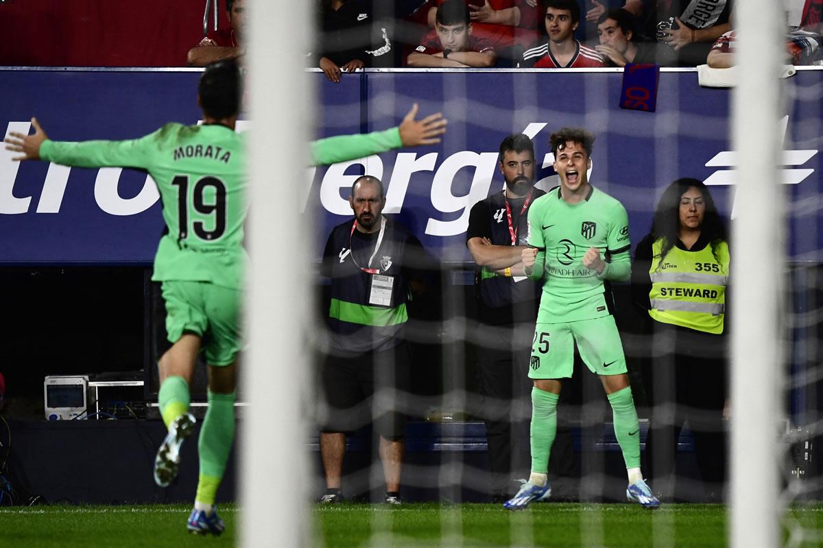 Rodrigo Riquelme firmó el segundo gol de los colchoneros en Pamplona.