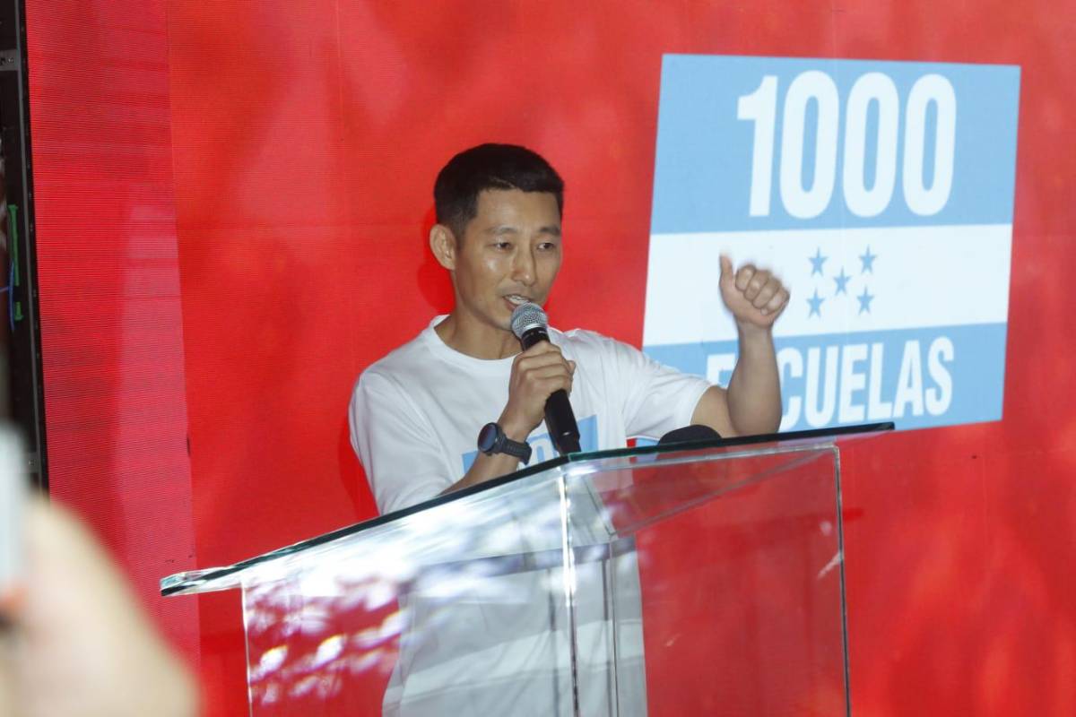 Furor en lanzamiento de Maratón LA PRENSA-Gatorade: Shin presente y nueva camiseta