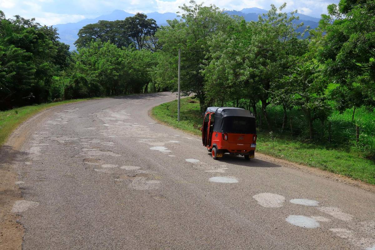 Exigen acelerar la rehabilitación de la red vial de Santa Bárbara