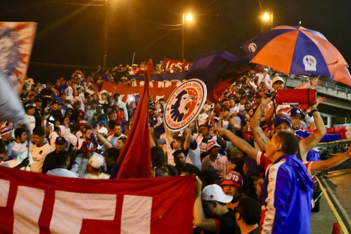 Olimpia vs Firpo: enfado de Spiderman, la pareja de la Ultra y quién es la colocha