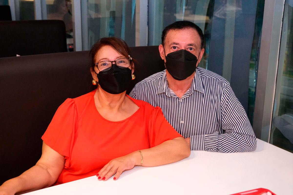 Cóctel por la inauguración  de El Pinche