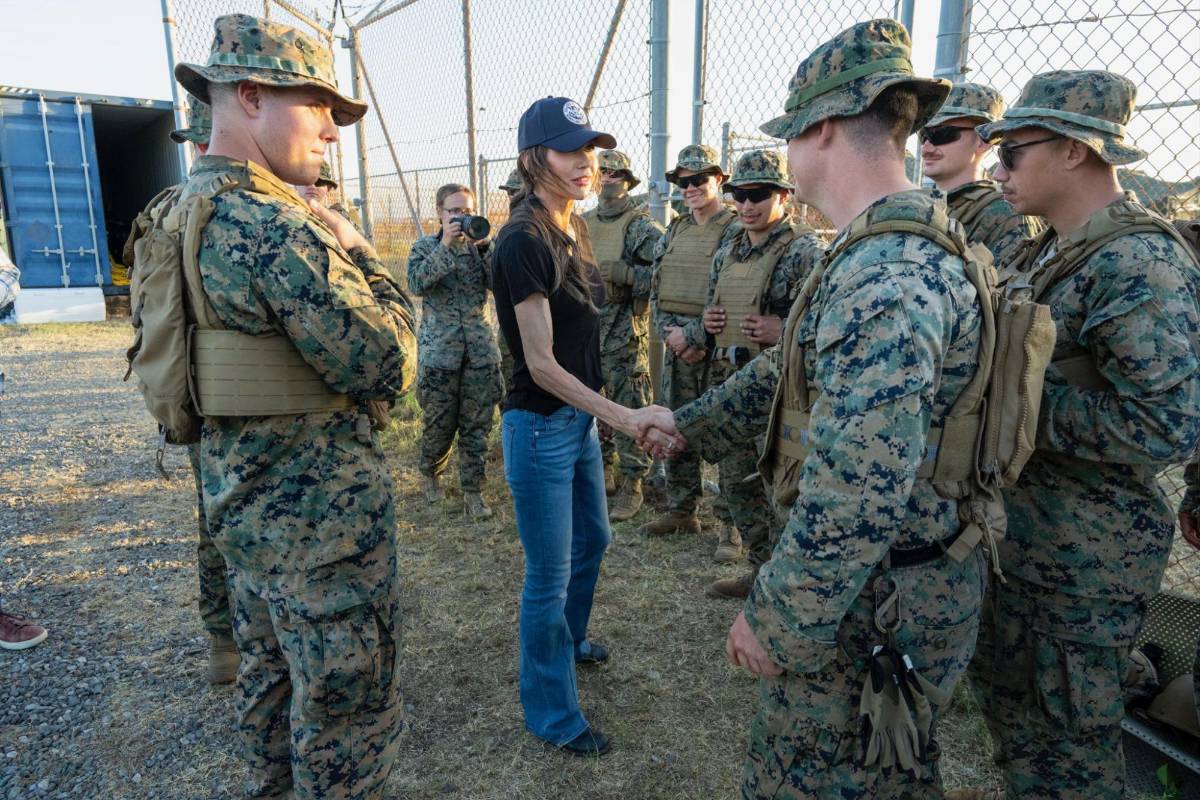 ¿Quién es Kristi Noem, secretaria de Seguridad de Estados Unidos que visitó Honduras?