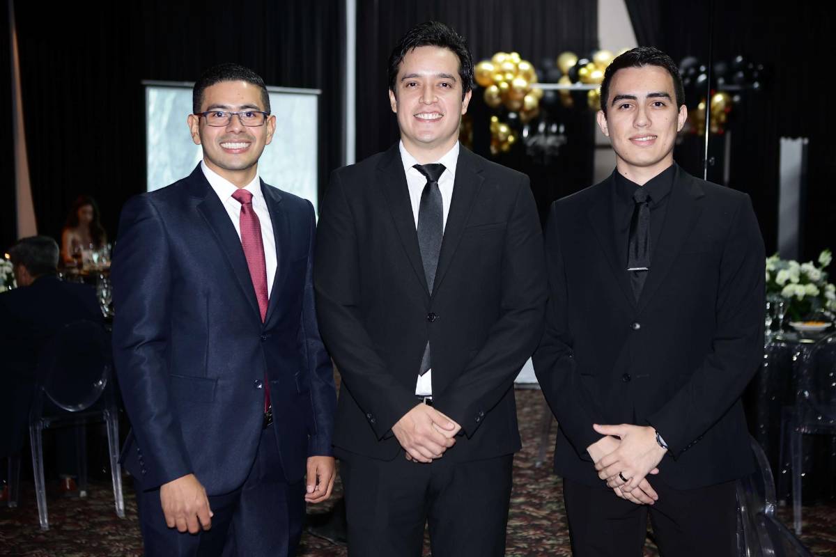 Histórica graduación de posgrado de médicos internistas